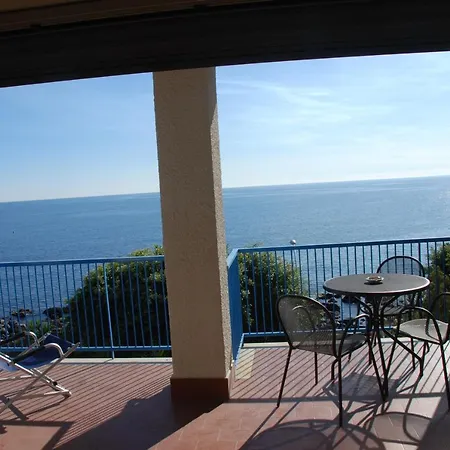 Casa Il Delfino Appartamento Aci Castello