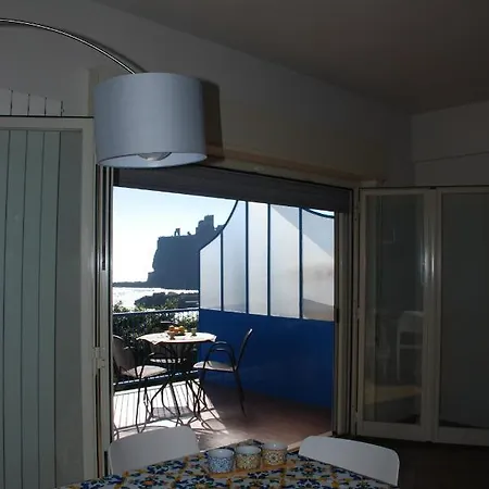 Casa Il Delfino アーチ・カステッロ