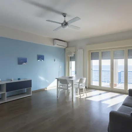Appartement Casa Il Delfino Aci Castello